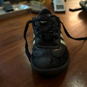 Boys Adidas samba size 1.5